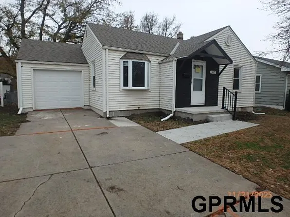 5627 Northwest Dr, Omaha, NE 68104