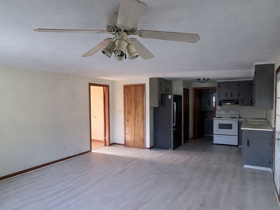 1st image of 73 Shawn Dr Floor 2