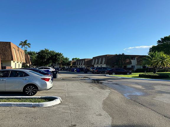 5th image of 134 San Remo Blvd