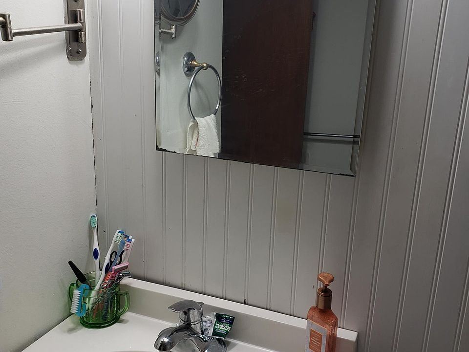 1st image of 2444 Bel Aire Ln