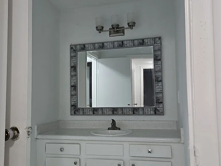 320 Welch Rd #H3 — Photo 1