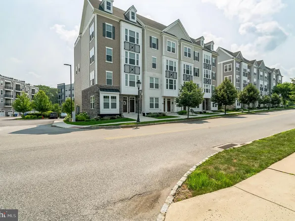 245 Charles Ellis Dr, Newtown Square, PA 19073