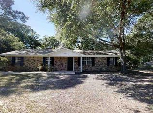 7851 Weeks Dr, Milton, FL 32583