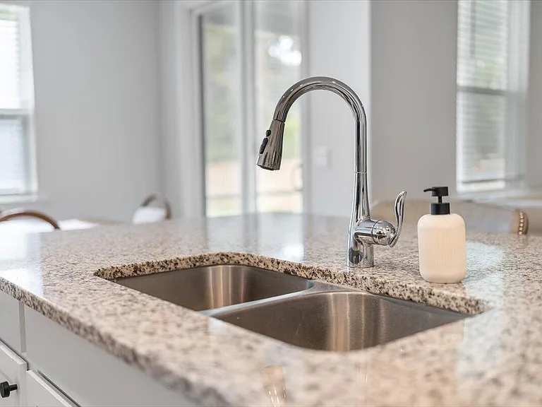 402 Oak View Way — Photo 18