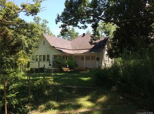 8 Stevens Hill Rd, Asheville, NC 28805