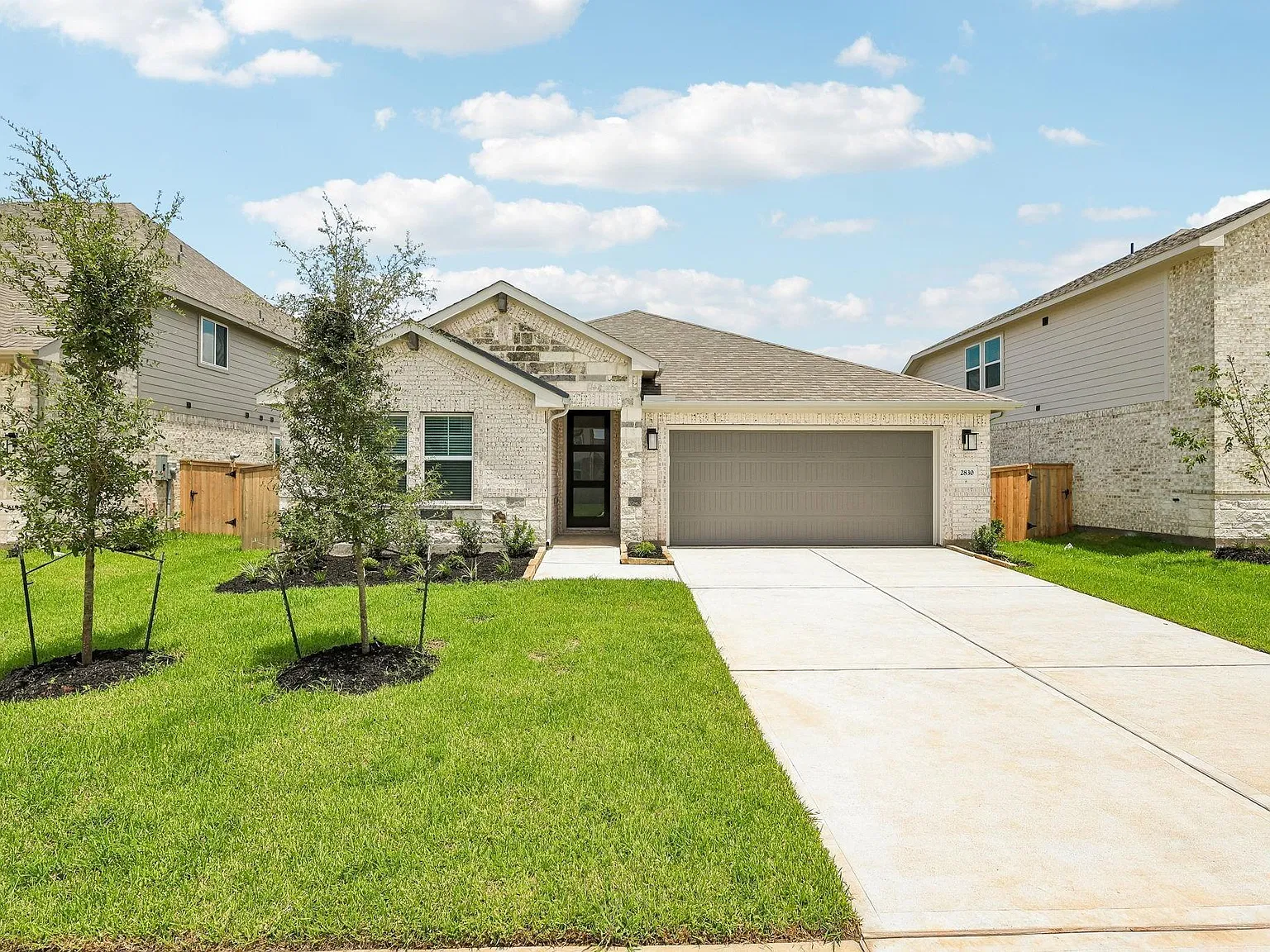 4 bed, 3.0 bath, 2045 sqft, $2,400 — Photo 1