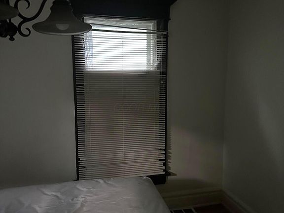 5th image of 433 Oakwood Ave