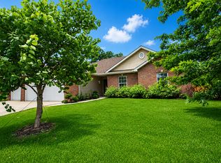 7106 Stanwood Dr, Columbia, MO 65203