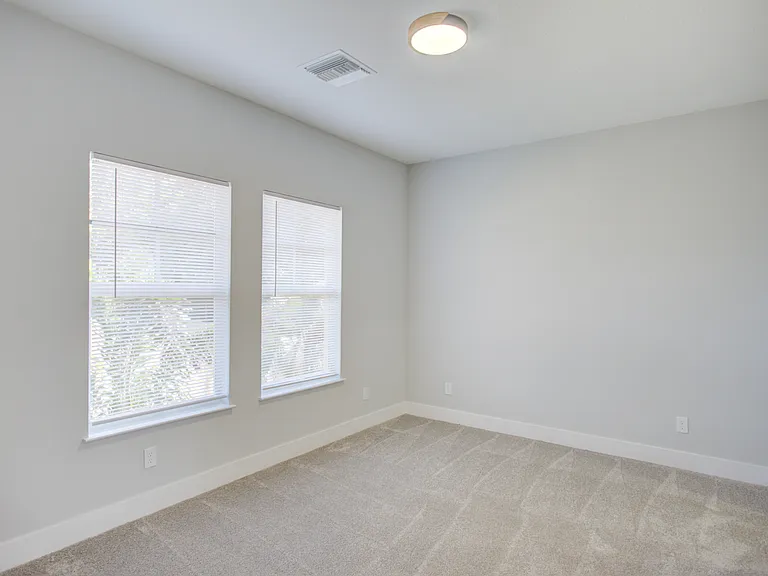 403 3rd Ave S #405 — Photo 26