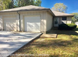 423 N Logan St, Olathe, KS 66061