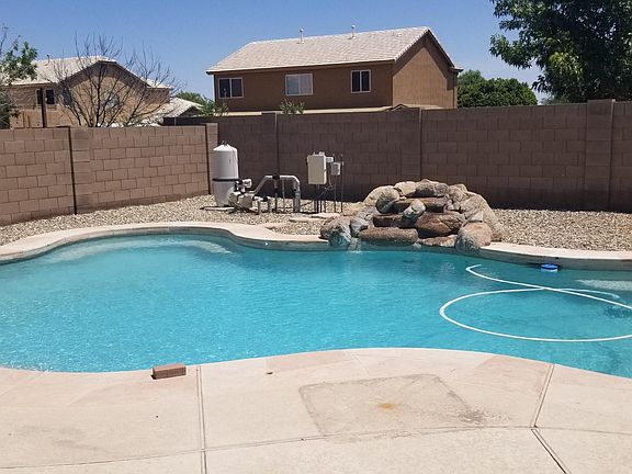 Big Swimming Pool