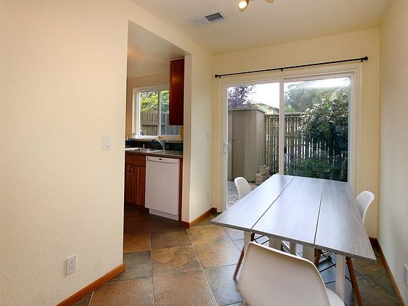 3rd image of 146 Palo Verde Ter