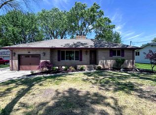 4295 Farmcrest St, Burton, MI 48509