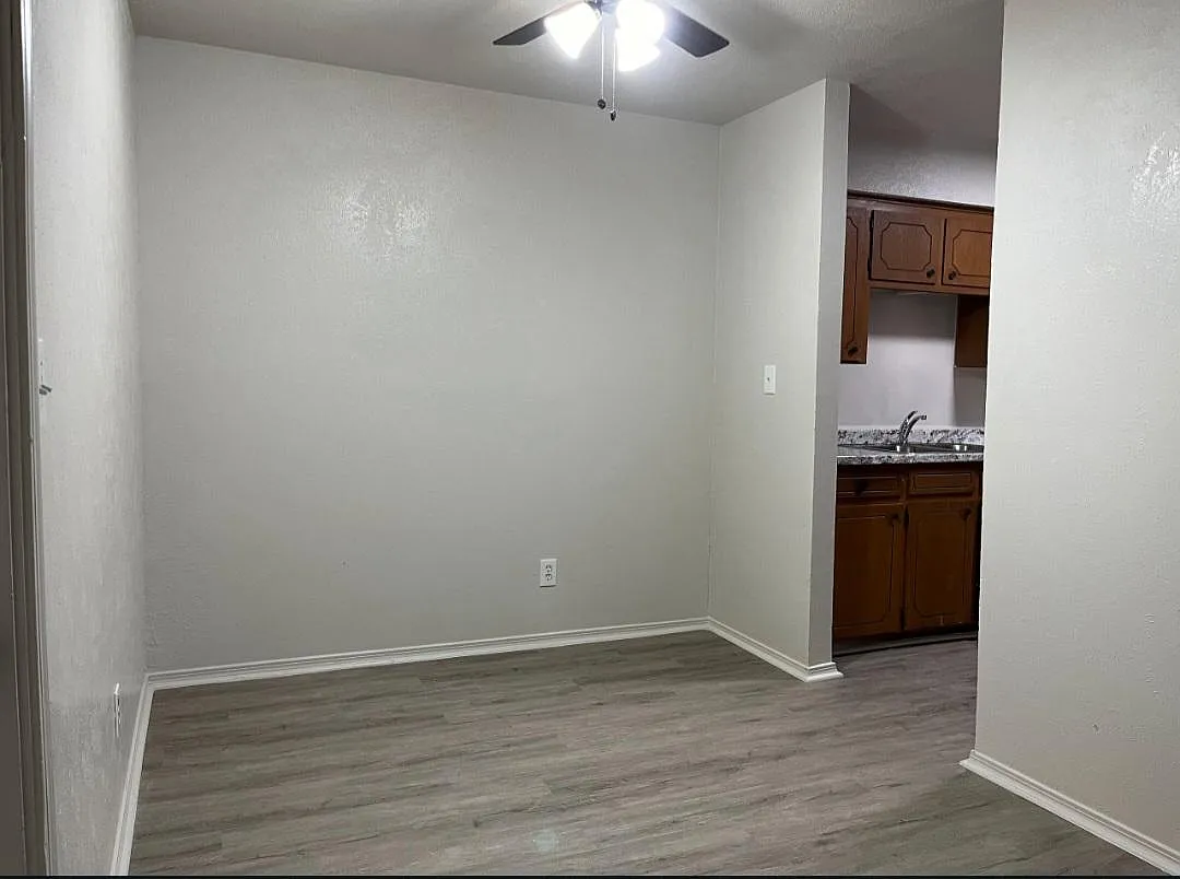 5014 Inverness Ave — Photo 3