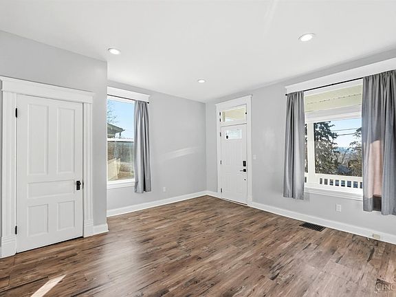 3rd image of 1610 Glen Parker Ave