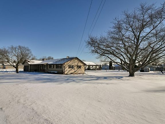 214 Lindale St-2