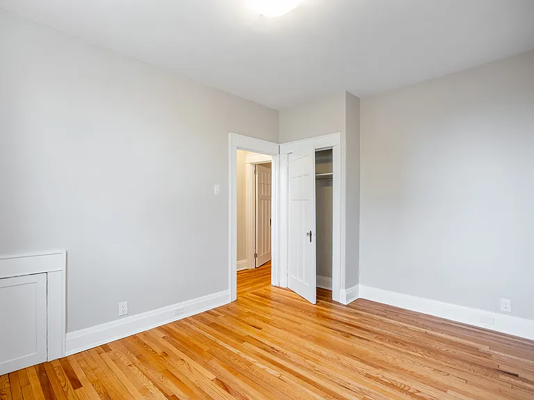 407 Elgin St — Photo 15