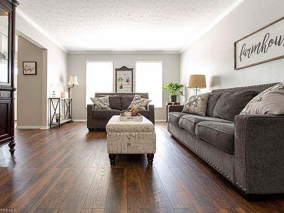 5th image of 16260 Waterford Dr