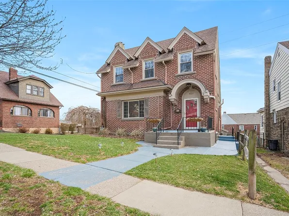 422 Fruithurst Dr, Pittsburgh, PA 15228