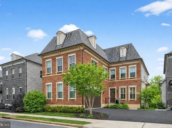 44749 Malden Pl, Ashburn, VA 20147