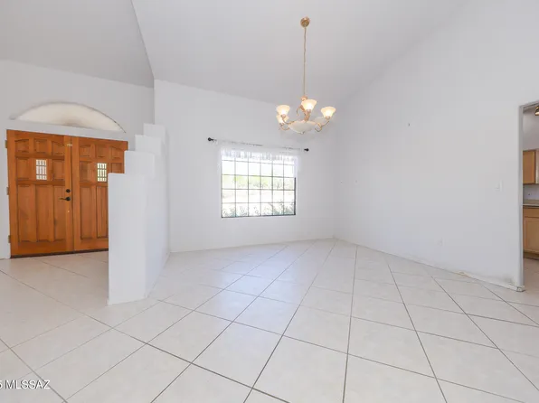 11045 E Escalante Rd, Tucson, AZ 85730