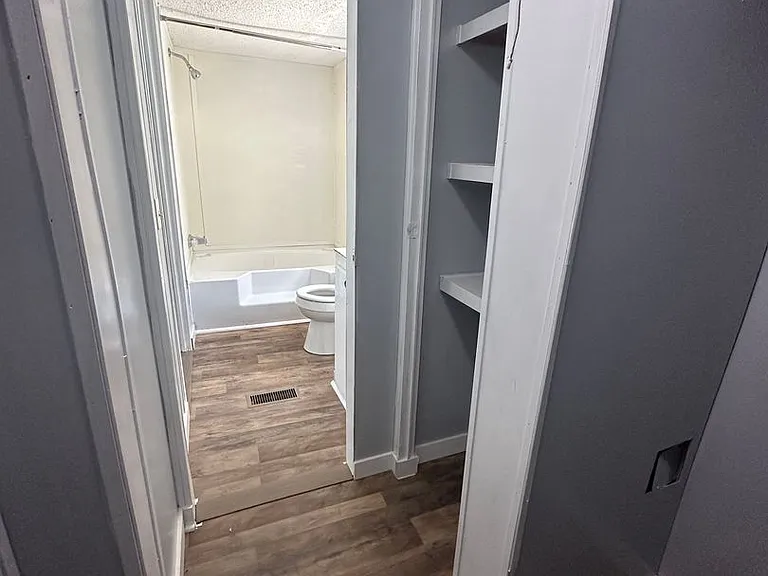 1376 Fleetwood Cir — Photo 10