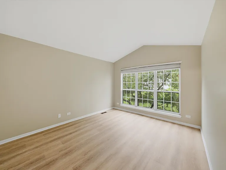 610 Woodhaven Dr — Photo 14