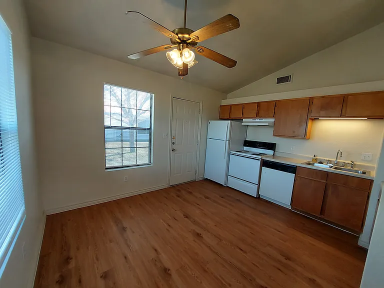 1703 Johnson St #A — Photo 2