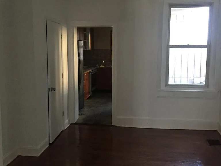 1130 N St — Photo 6
