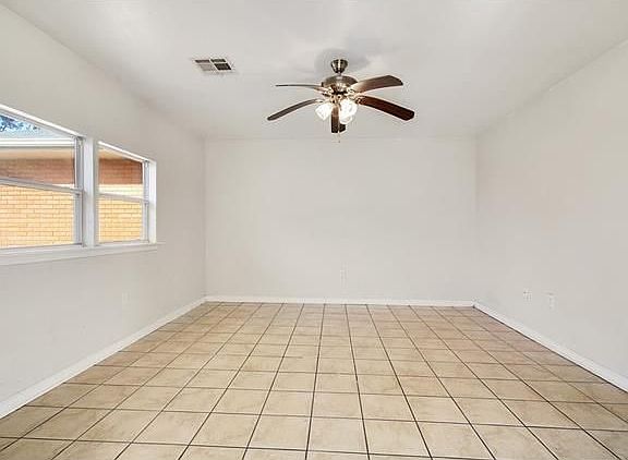 5th image of 5900 Chatham Dr