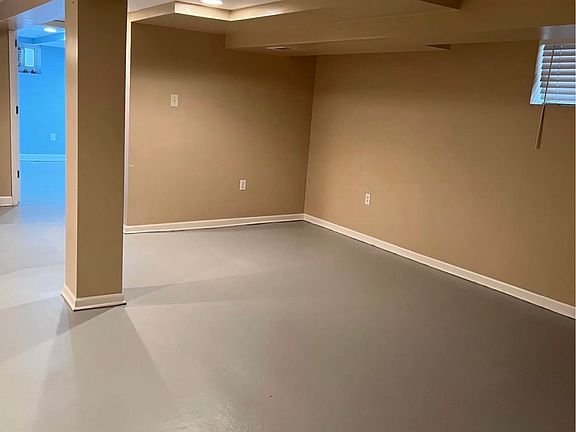 3rd image of 6036 S Kenneth Ave