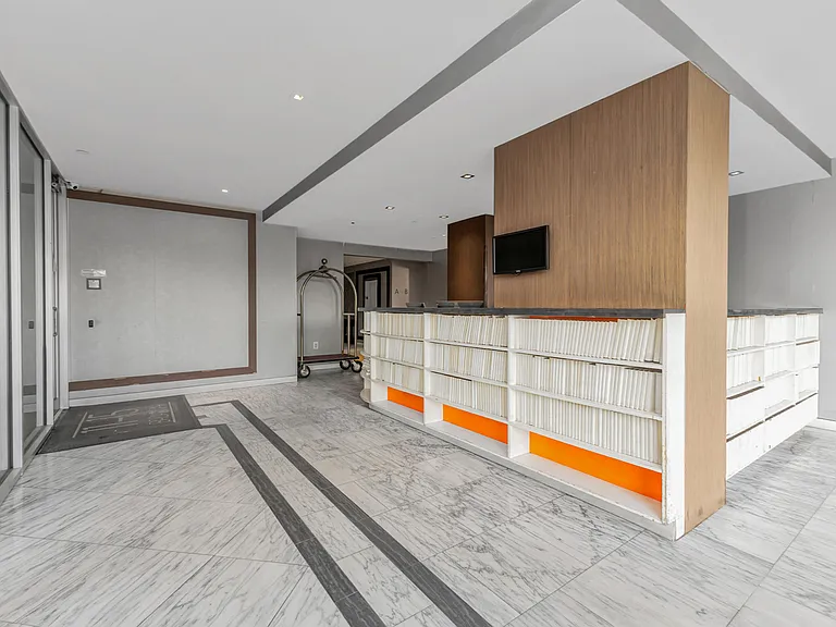 1115 Broadway #4C — Photo 10