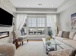 857 Corinthian Ave, Philadelphia, PA 19130