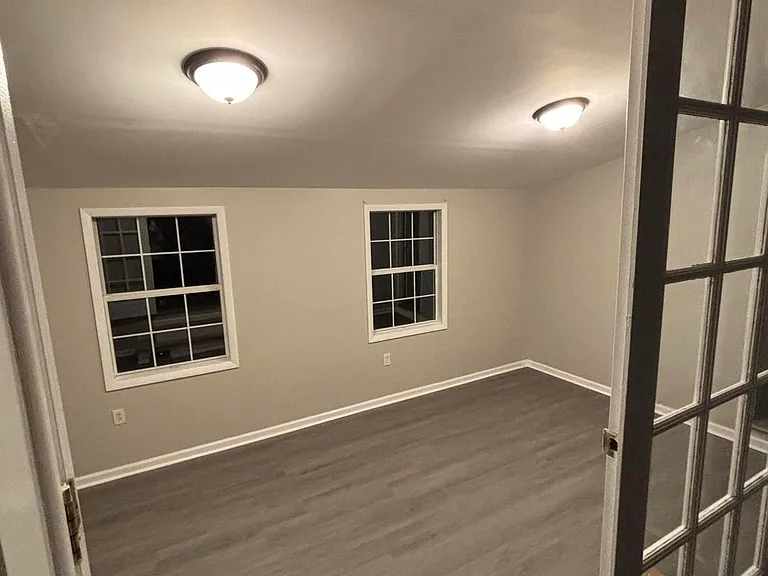 2458 Leslie Cir — Photo 17
