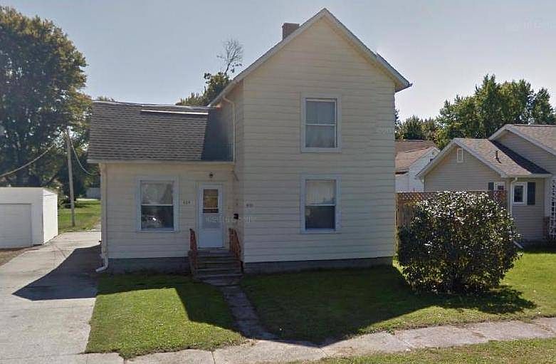 1st image of 409 E Washington St