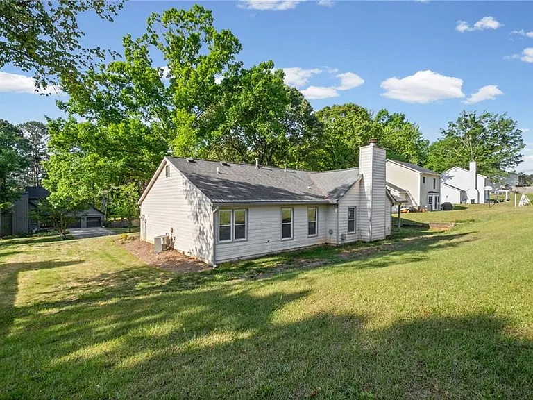1194 Meadow Oaks Dr NW — Photo 30