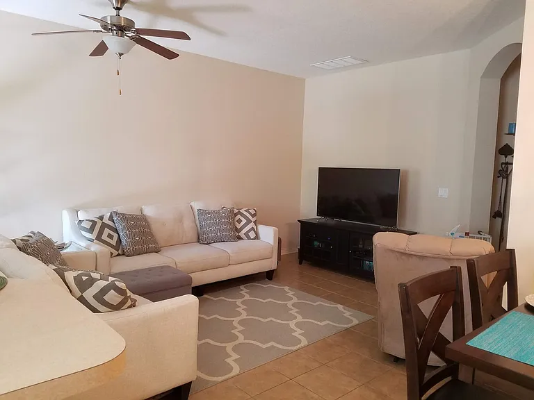 1394 Grantham Dr — Photo 10