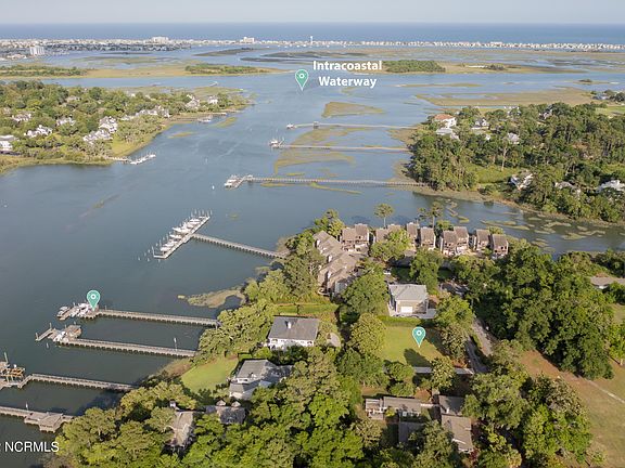 5th image of 305 Bradley Dr
