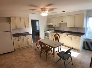 69 Roosevelt Ave APT 1, Syosset, NY 11791