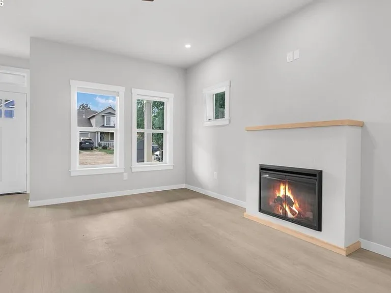 8778 N Newman Ave — Photo 7