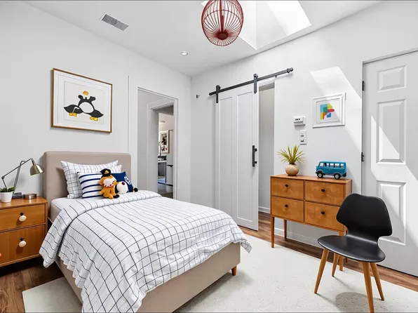 571 Mac Donough Street image 14 of 29