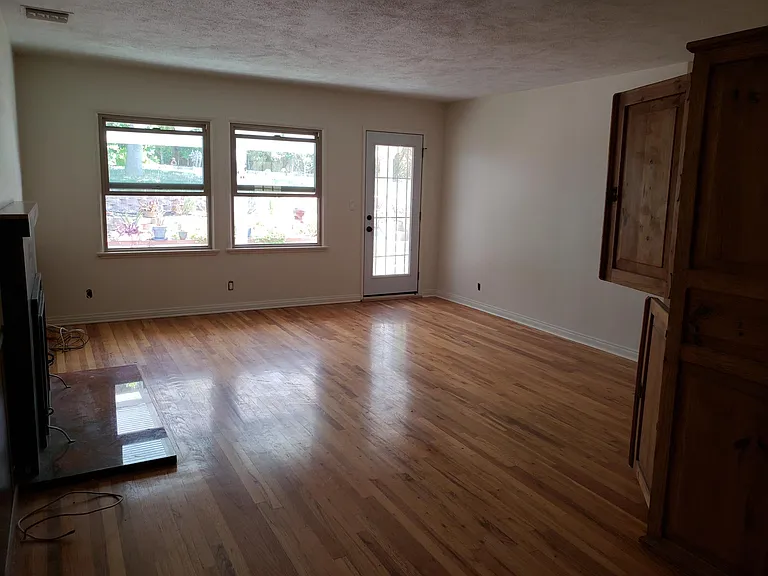 22211 Buena Ventura St — Photo 3