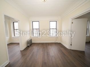 24-35 28th St #4D, Astoria, NY 11102