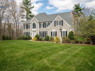 1 Wedgewood Dr, Hopkinton, MA 01748