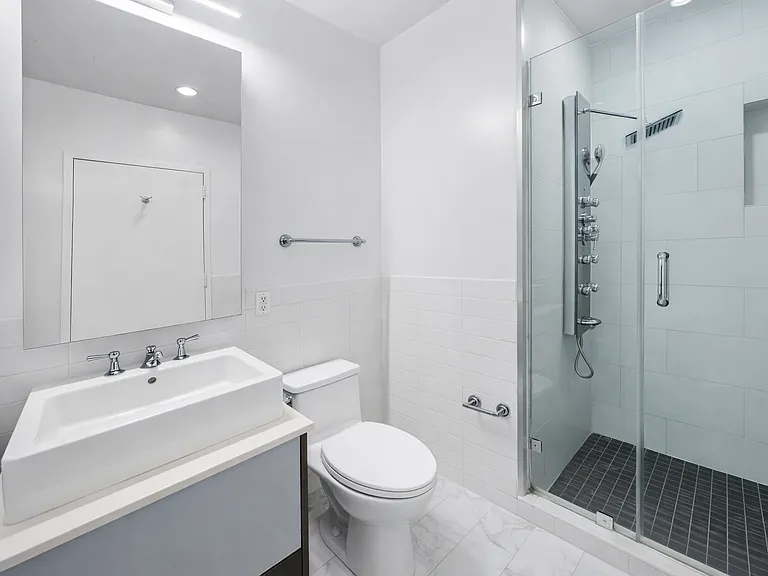 125 W 22nd St #1B — Photo 11