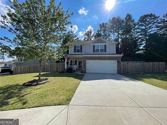 2nd image of 1018 Nandina Ct