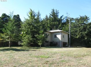 710 Arizona St, Port Orford, OR