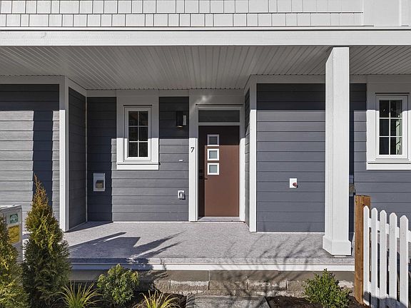 3rd image of 2808 Saint George St #3