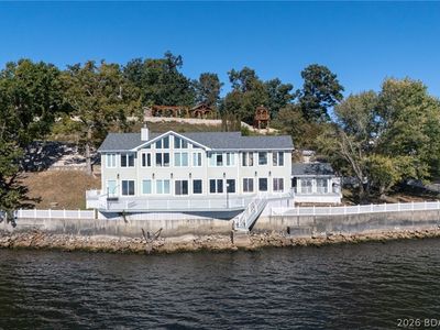 1102 Blue Water Bay Dr, Sunrise Beach, MO, 65079