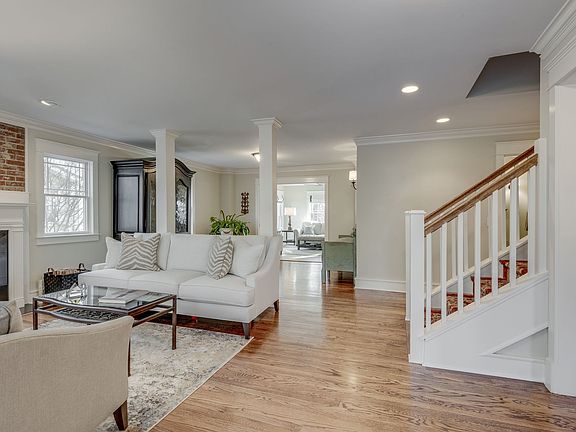 4th image of 3319 Acklen Ave
